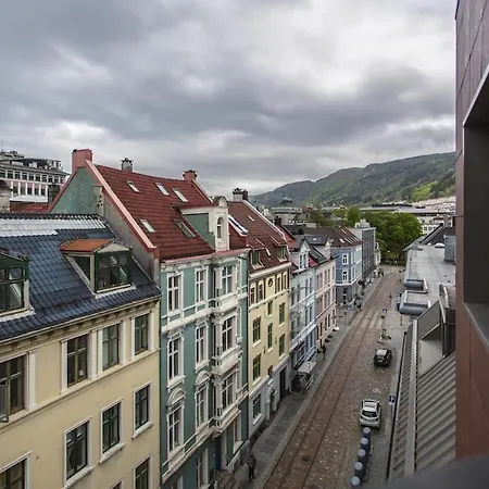 Apartment Penthouse 250m From Citycenter I Privat Balcony